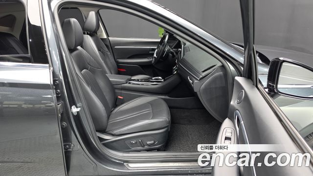 Hyundai Sonata 2020 — photo 16