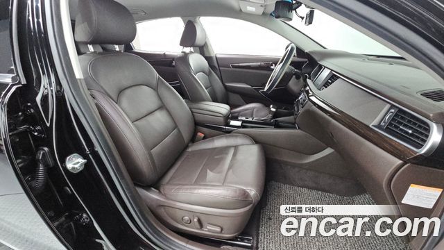 Kia K7 2019 — photo 11