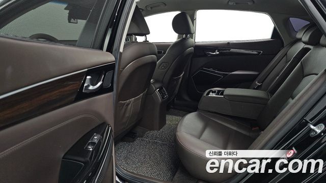 Kia K7 2019 — photo 12