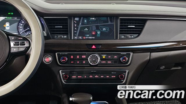 Kia K7 2019 — photo 14