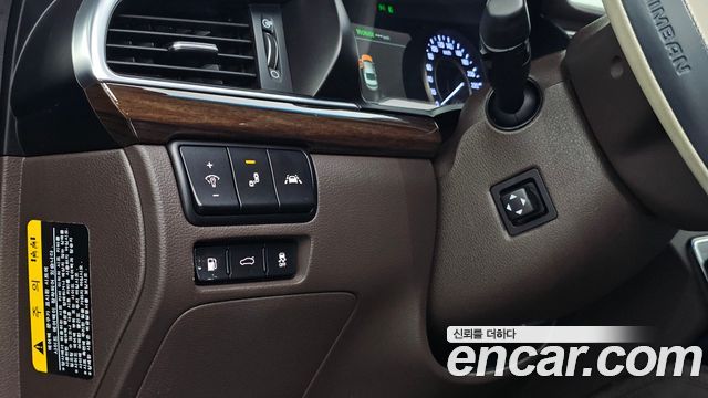 Kia K7 2019 — photo 18