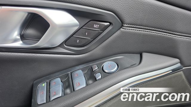 BMW 3-Series 2025 — photo 18