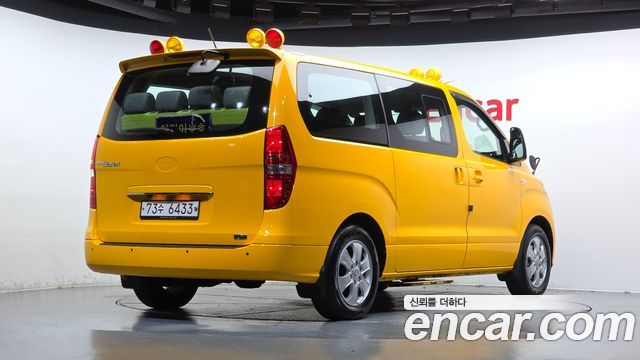 Hyundai Starex 2019 — photo 2