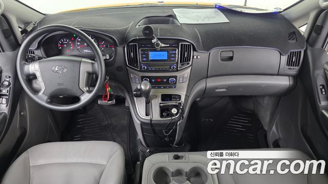 Hyundai Starex 2019 — photo 10