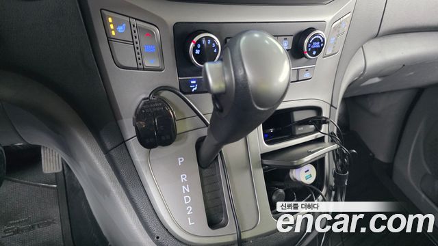 Hyundai Starex 2019 — photo 12