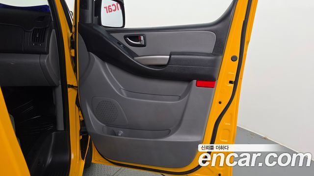 Hyundai Starex 2019 — photo 15