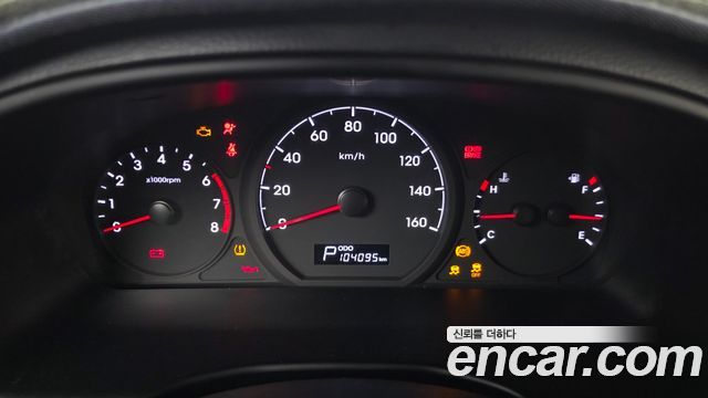 Hyundai Starex 2019 — photo 27
