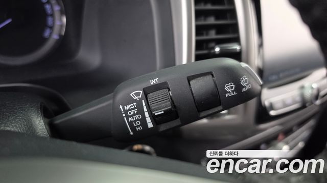 KG Mobility Rexton 2019 — photo 27