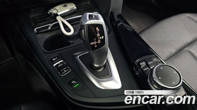 BMW 3-Series 2016 — photo 9