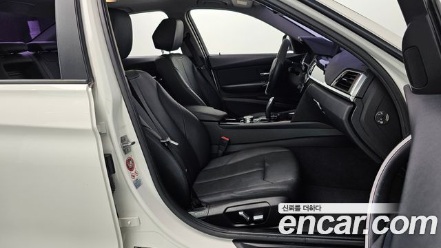BMW 3-Series 2016 — photo 11