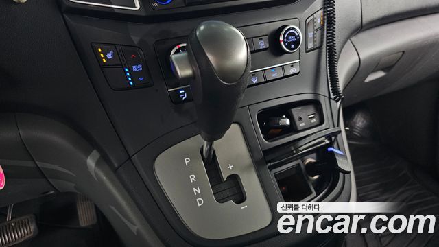 Hyundai Starex 2018 — photo 9