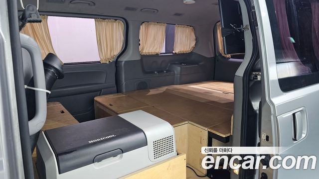 Hyundai Starex 2018 — photo 11