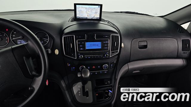 Hyundai Starex 2018 — photo 16