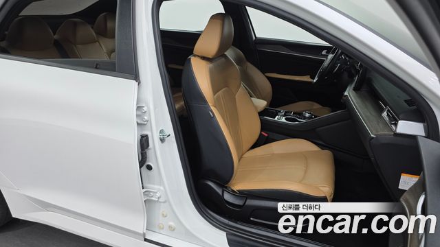 Kia K5 2022 — photo 16