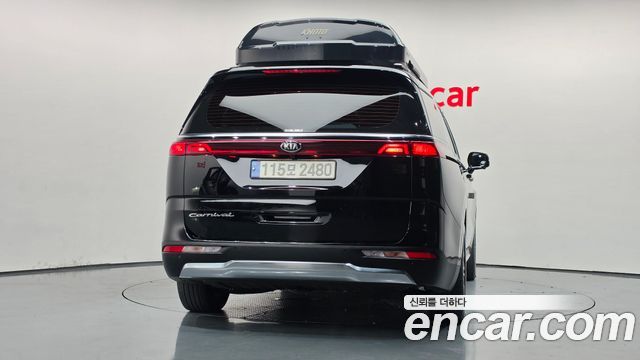 Kia Canival 2021 — photo 4