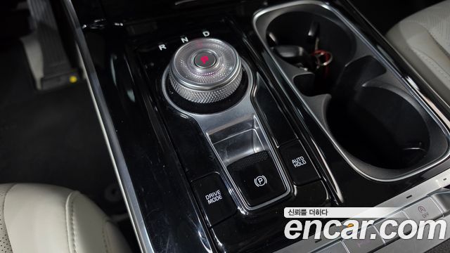 Kia Canival 2021 — photo 9