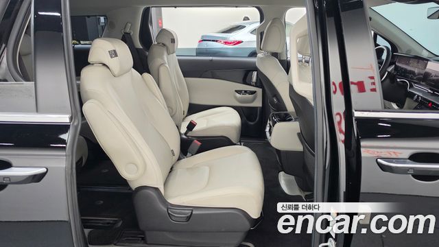 Kia Canival 2021 — photo 12