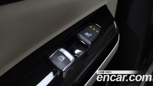 Kia Canival 2021 — photo 19