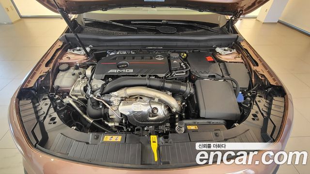 Mercedes-Benz GLB-Class 2022 — photo 6