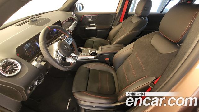Mercedes-Benz GLB-Class 2022 — photo 10