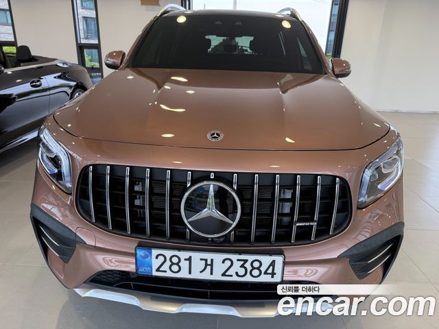 Mercedes-Benz GLB-Class 2022 — photo 11