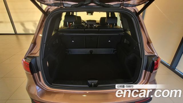 Mercedes-Benz GLB-Class 2022 — photo 17