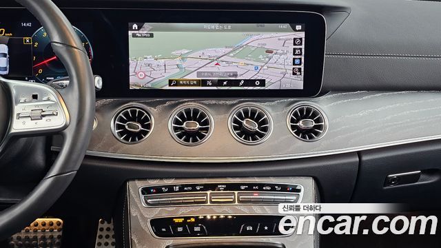 Mercedes-Benz CLS-Class 2021 — photo 26