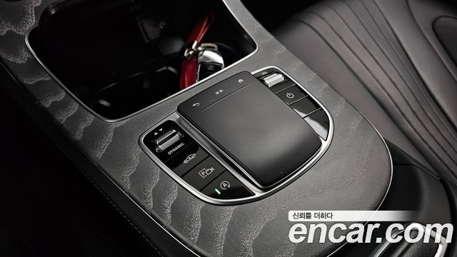 Mercedes-Benz CLS-Class 2021 — photo 33
