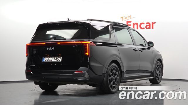 Kia Canival 2025 — photo 2