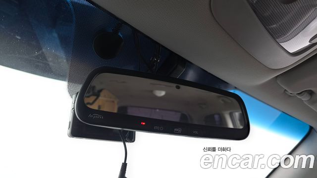 Kia Canival 2012 — photo 16