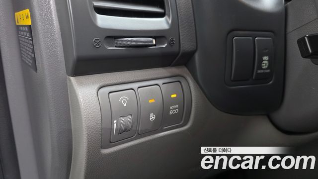 Kia Canival 2012 — photo 17