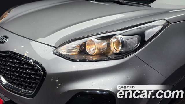 Kia Sportage 2022 — photo 8