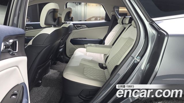 Kia Sportage 2023 — photo 17