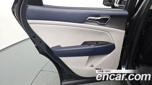 Kia Sportage 2023 — photo 15