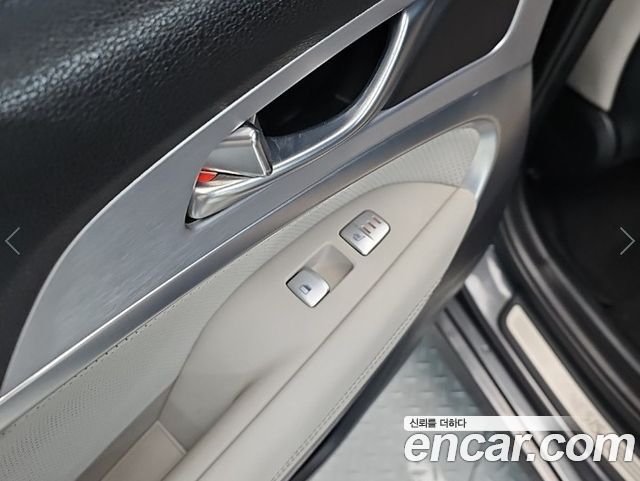 Genesis G70 2018 — photo 12