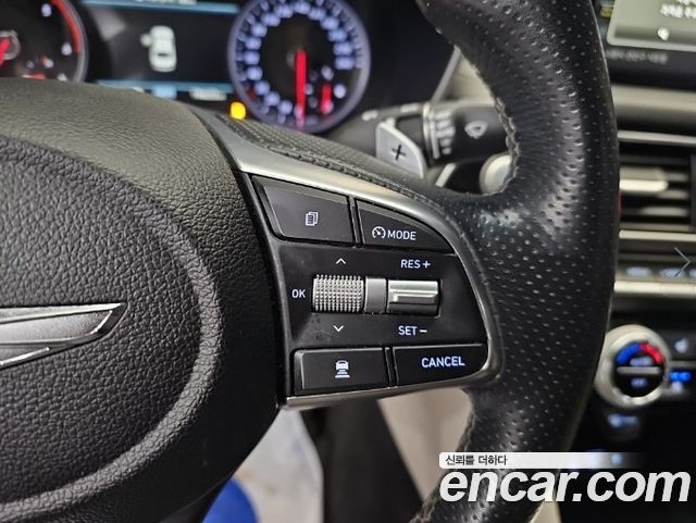 Genesis G70 2018 — photo 18