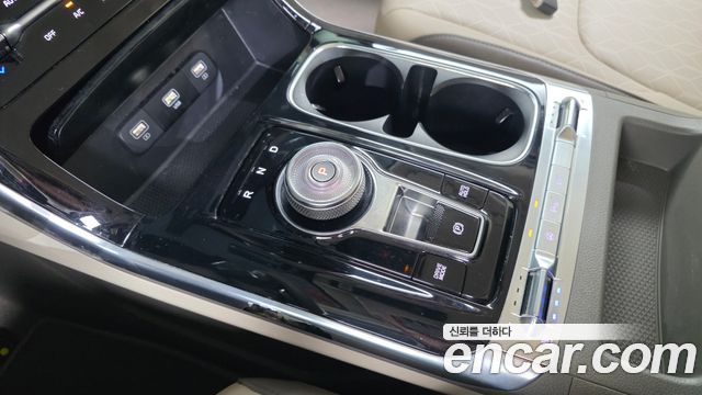 Kia Canival 2023 — photo 12