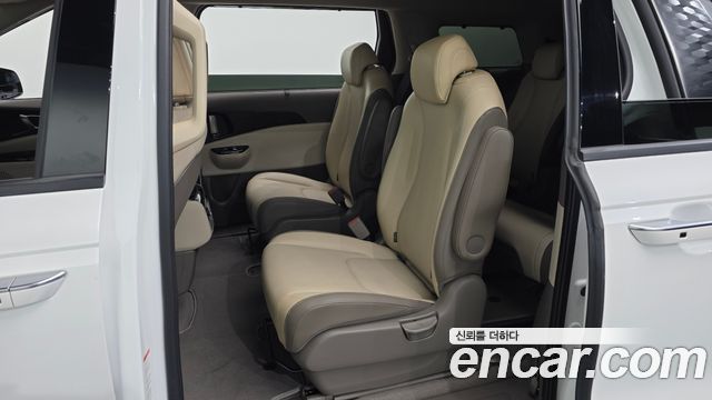 Kia Canival 2023 — photo 18