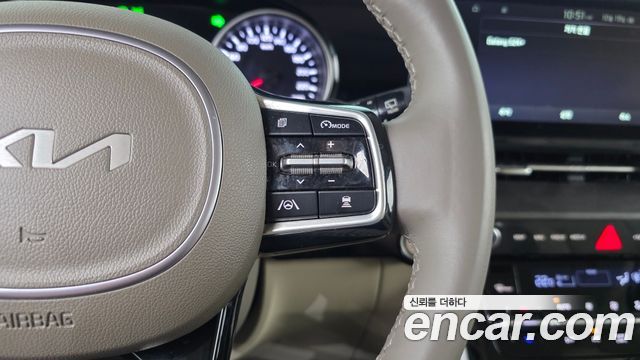 Kia Canival 2023 — photo 23