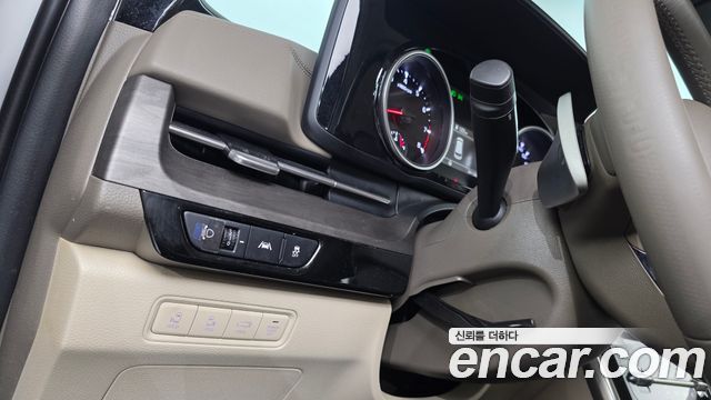Kia Canival 2023 — photo 27
