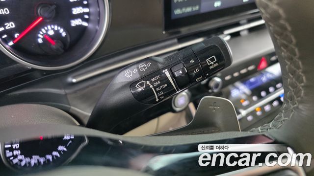 Kia Canival 2023 — photo 28