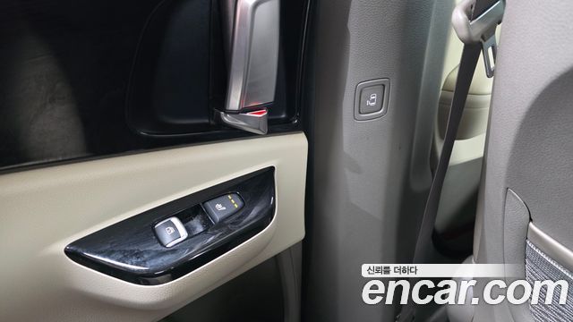 Kia Canival 2023 — photo 30