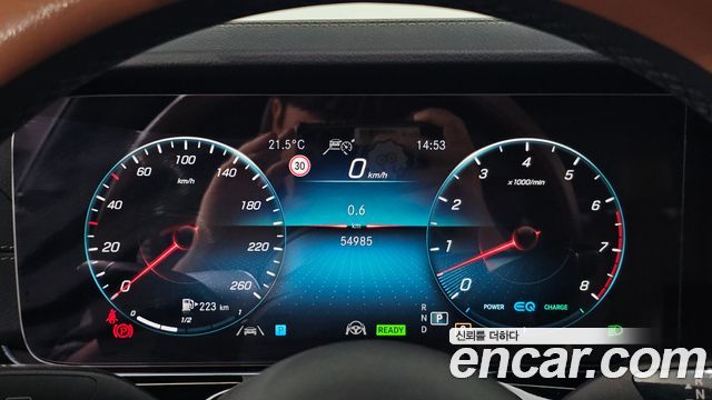 Mercedes-Benz E-Class 2021 — photo 11