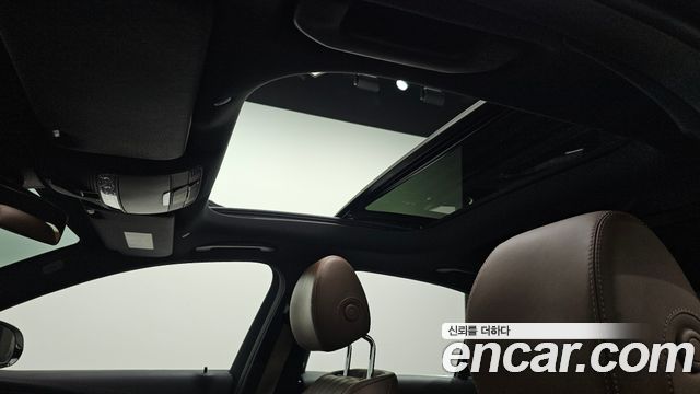 Mercedes-Benz E-Class 2021 — photo 35