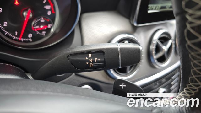 Mercedes-Benz CLA-Class 2018 — photo 12