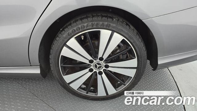 Mercedes-Benz CLA-Class 2018 — photo 7