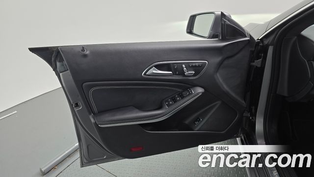 Mercedes-Benz CLA-Class 2018 — photo 14
