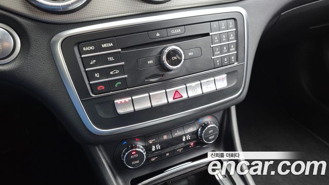 Mercedes-Benz CLA-Class 2018 — photo 28