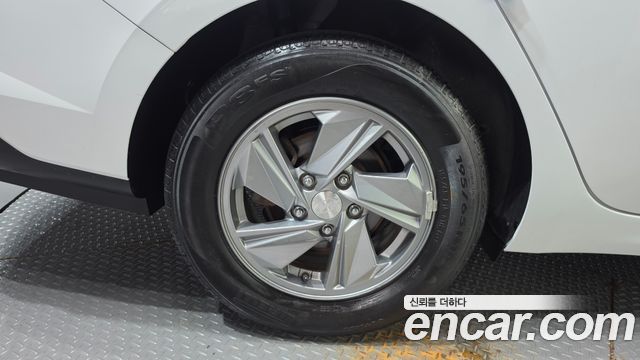 Hyundai AVANTE 2024 — photo 5