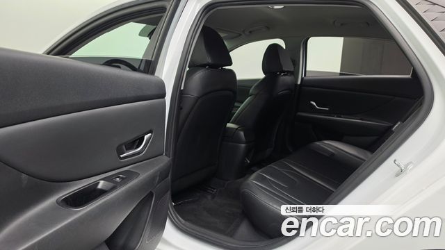 Hyundai AVANTE 2024 — photo 28